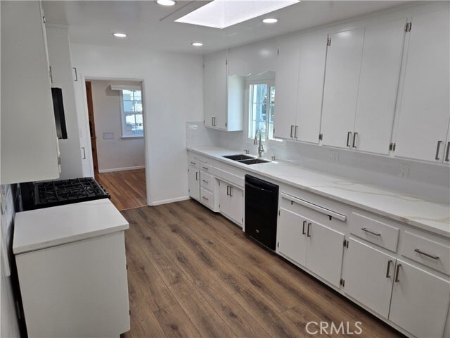 Building Photo - 14001 Dunrobin Ave