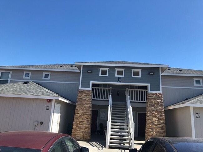 Primary Photo - 6305F Chapel Hill Blvd