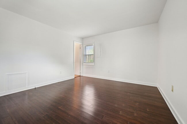 Building Photo - 21 Winchester Ct