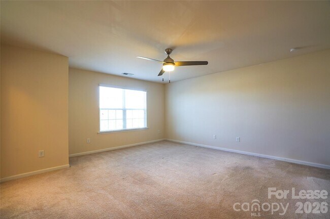 Building Photo - 5904 Stirlingshire Ct