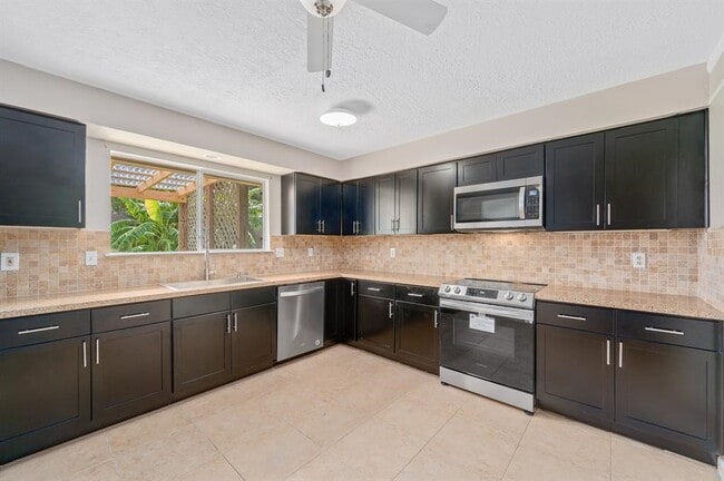 Building Photo - 19511 Westhaven Dr