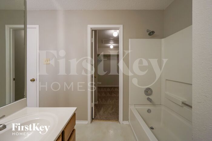Building Photo - 9214 Limestone Hill