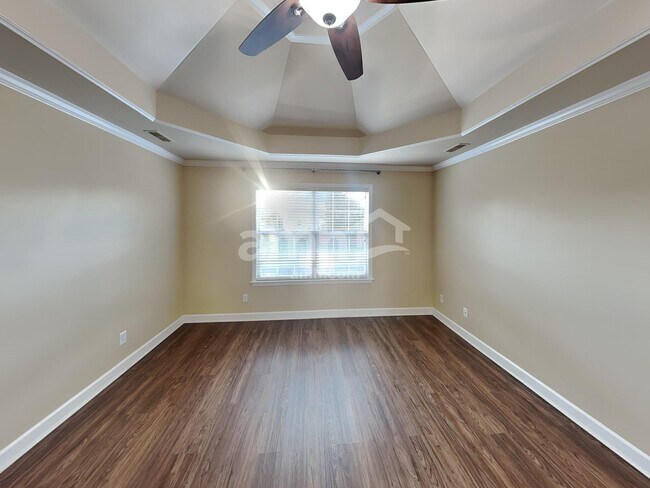 Building Photo - 3030 Romain Trl