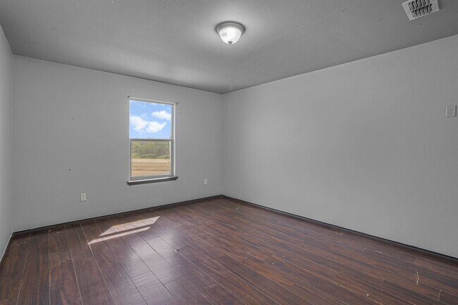 Building Photo - 5528 Somerville St