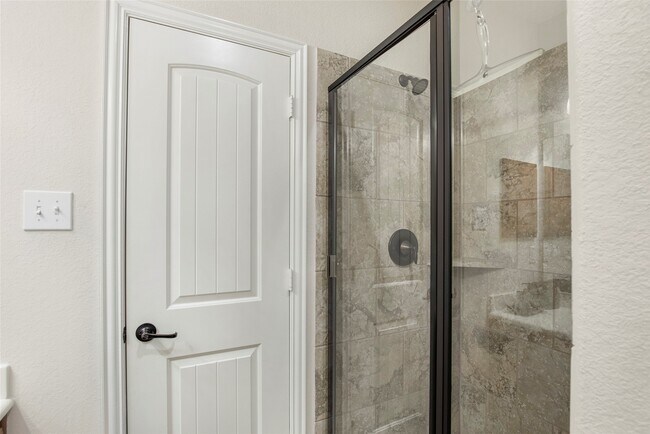 Building Photo - 6703 Honeycrest Lane