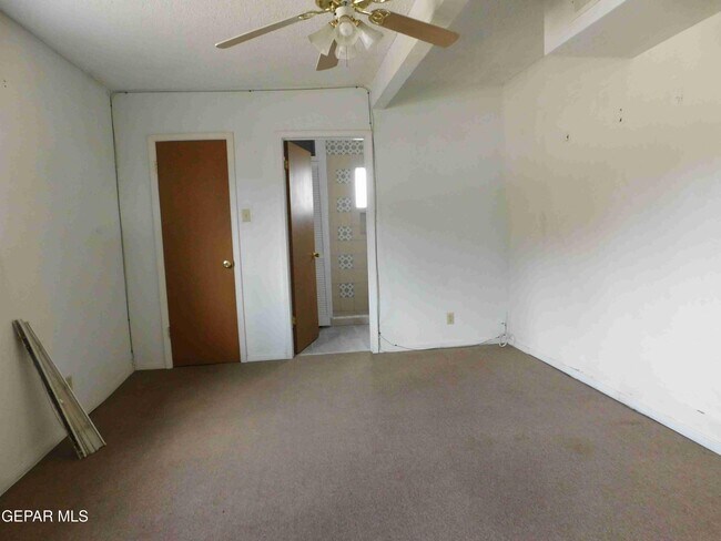 Building Photo - 7423 Mojave Dr