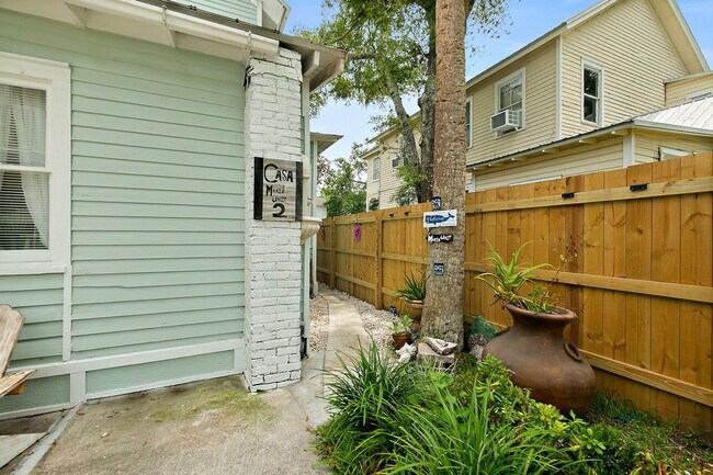 Building Photo - 6 Rohde Ave