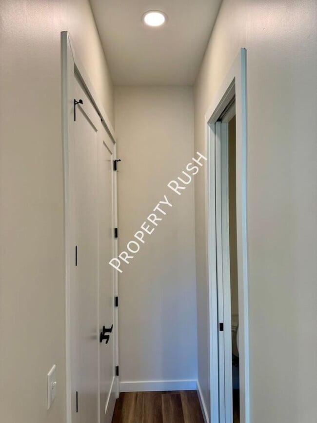 Building Photo - 1857 Zeta Way