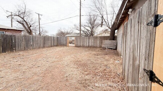 Building Photo - 2009 23rd St