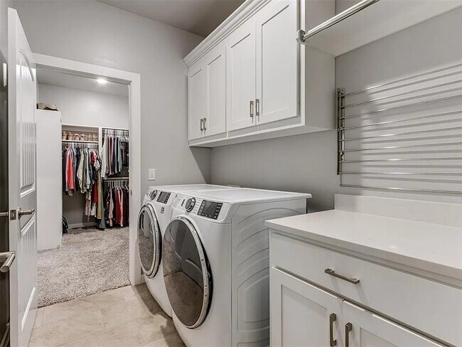 Building Photo - 1391 Hickory Trl