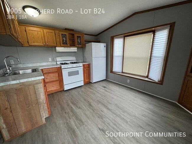 Building Photo - 9905 Shepherd Rd