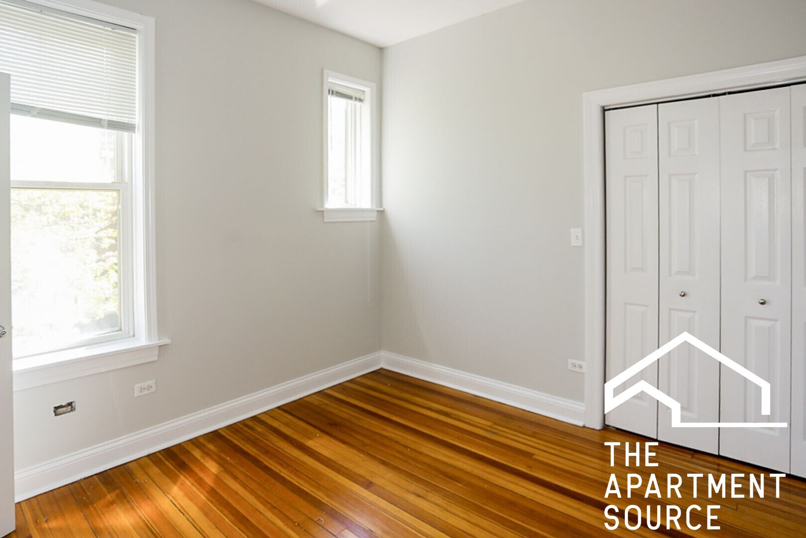 Building Photo - 3854 N Southport Ave