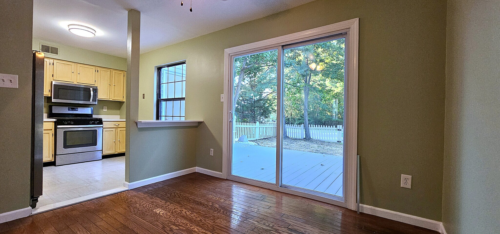 Dining Area with Deck Access | Sliding glass doors open directly onto the deck and the rear yard - 43 Tynemouth Ct