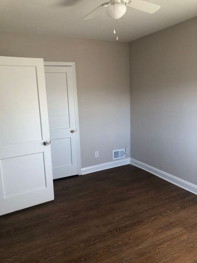 Building Photo - 3 Bedroom townhouse in Baltimore County Middlesex