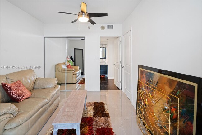 Building Photo - 20515 E Country Club Dr