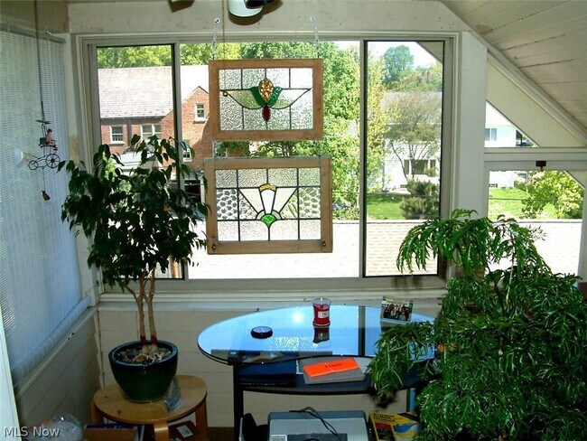 Building Photo - 13834 Clifton Blvd