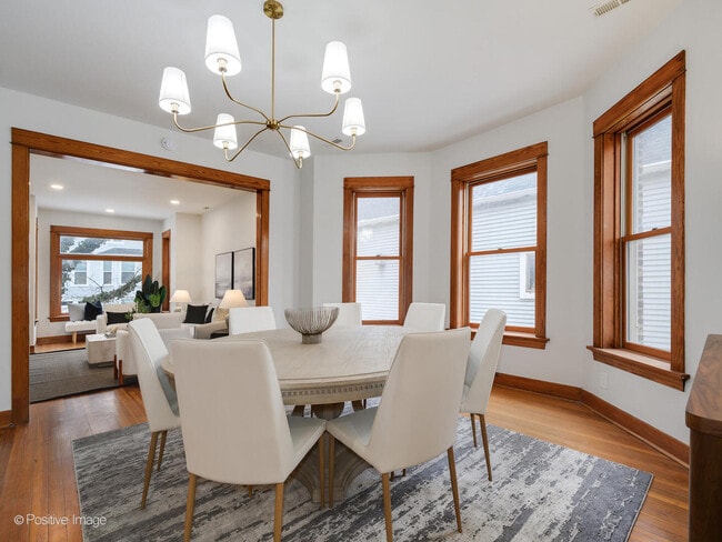 Building Photo - 1415 W George St