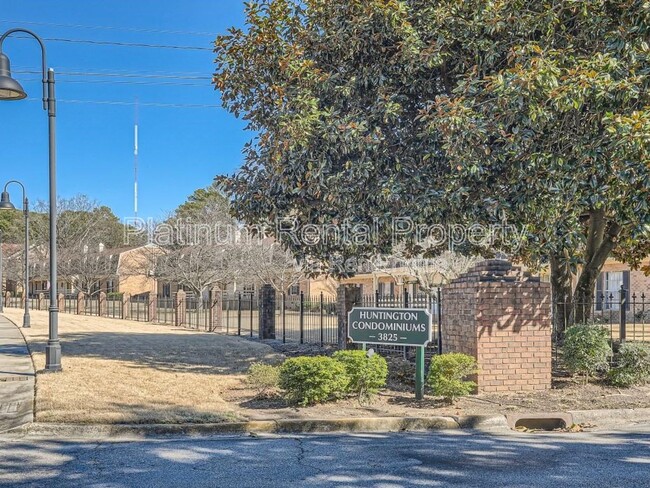 Building Photo - 3825 Lavista Rd