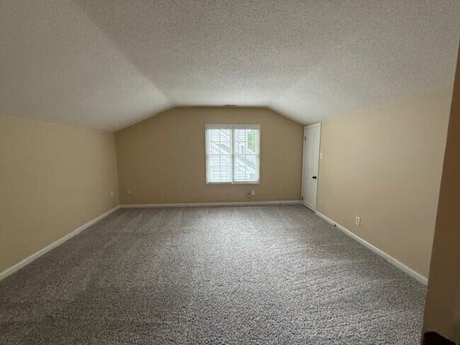 Building Photo - 211 Swansboro Dr