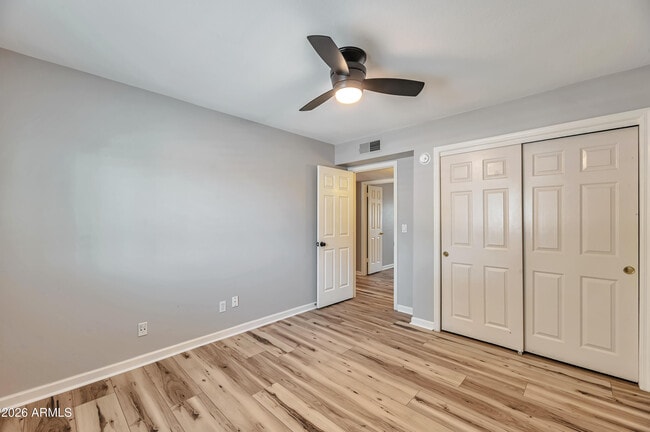 Building Photo - 6502 E Grandview Dr
