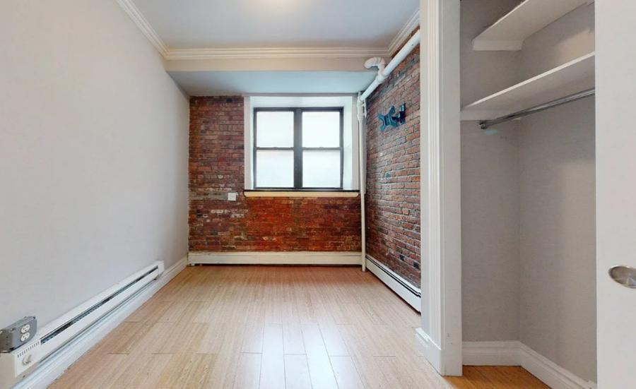 Building Photo - East 25th Street