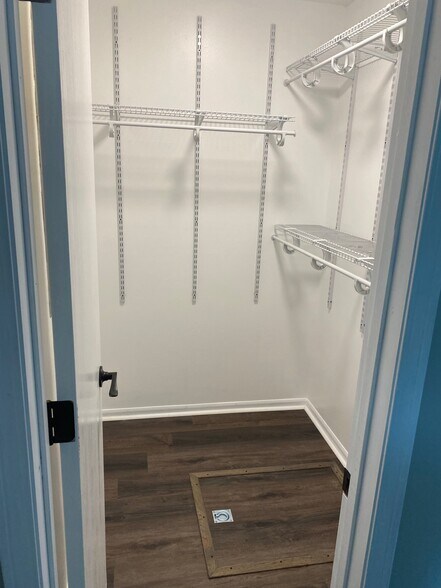 Master closet - 1035 Pine St