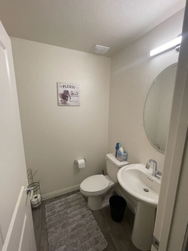 Building Photo - Charming 3BR House in North Las Vegas