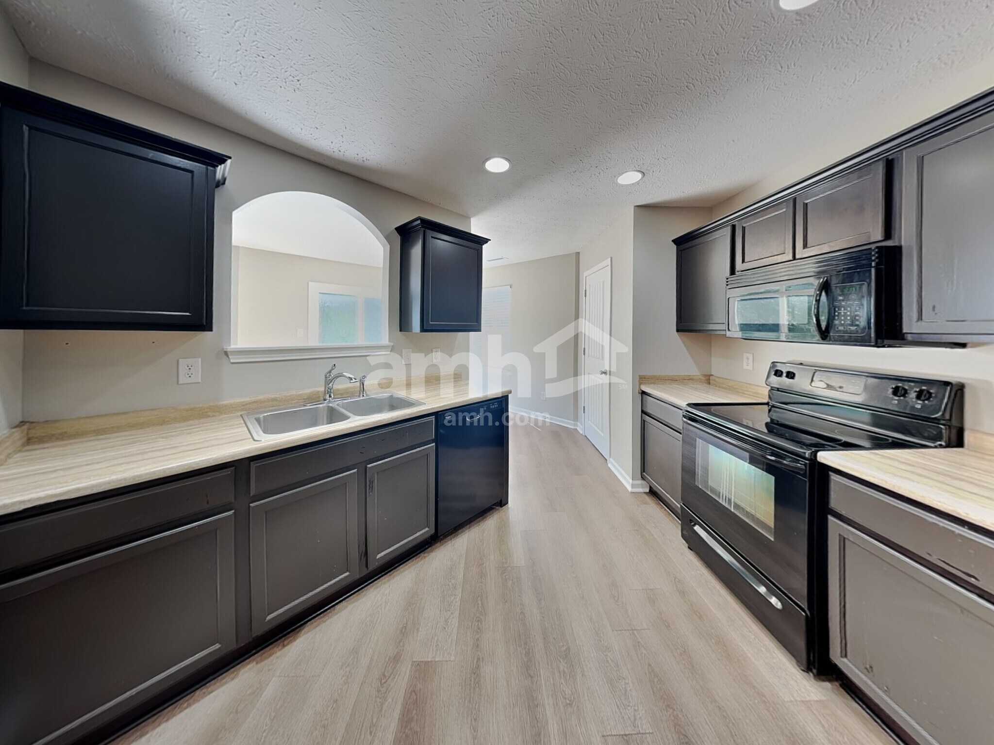 Building Photo - 1183 Fiesta Dr