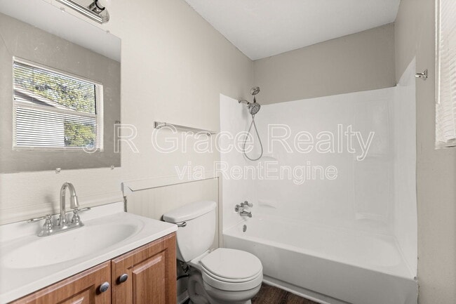 Building Photo - 4404 Pecan Ln