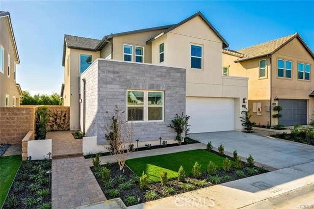 Building Photo - 26078 Meadow Dr