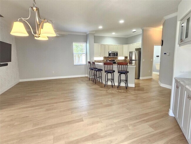 Building Photo - 330 Rio Terra