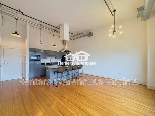 Building Photo - 500 Granby St