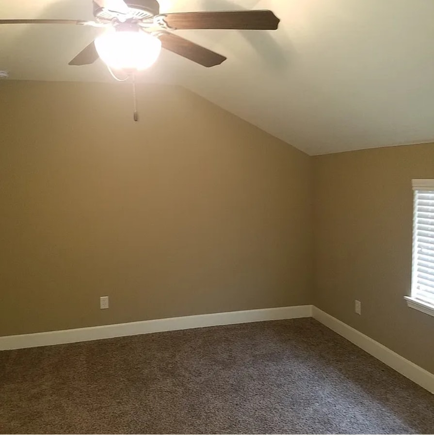 Building Photo - 2176 SW Timbertrace Ln