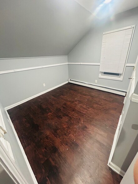 Building Photo - 311 W Broadway