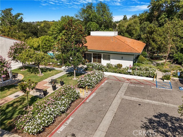 Building Photo - 4732 Park Granada