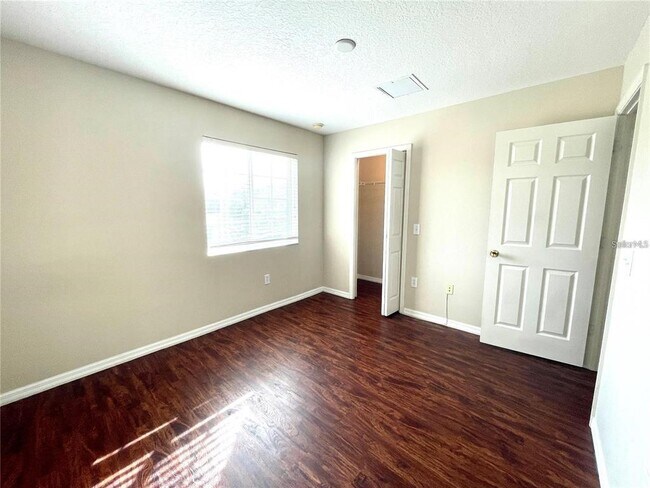 Building Photo - 8508 Brushleaf Way