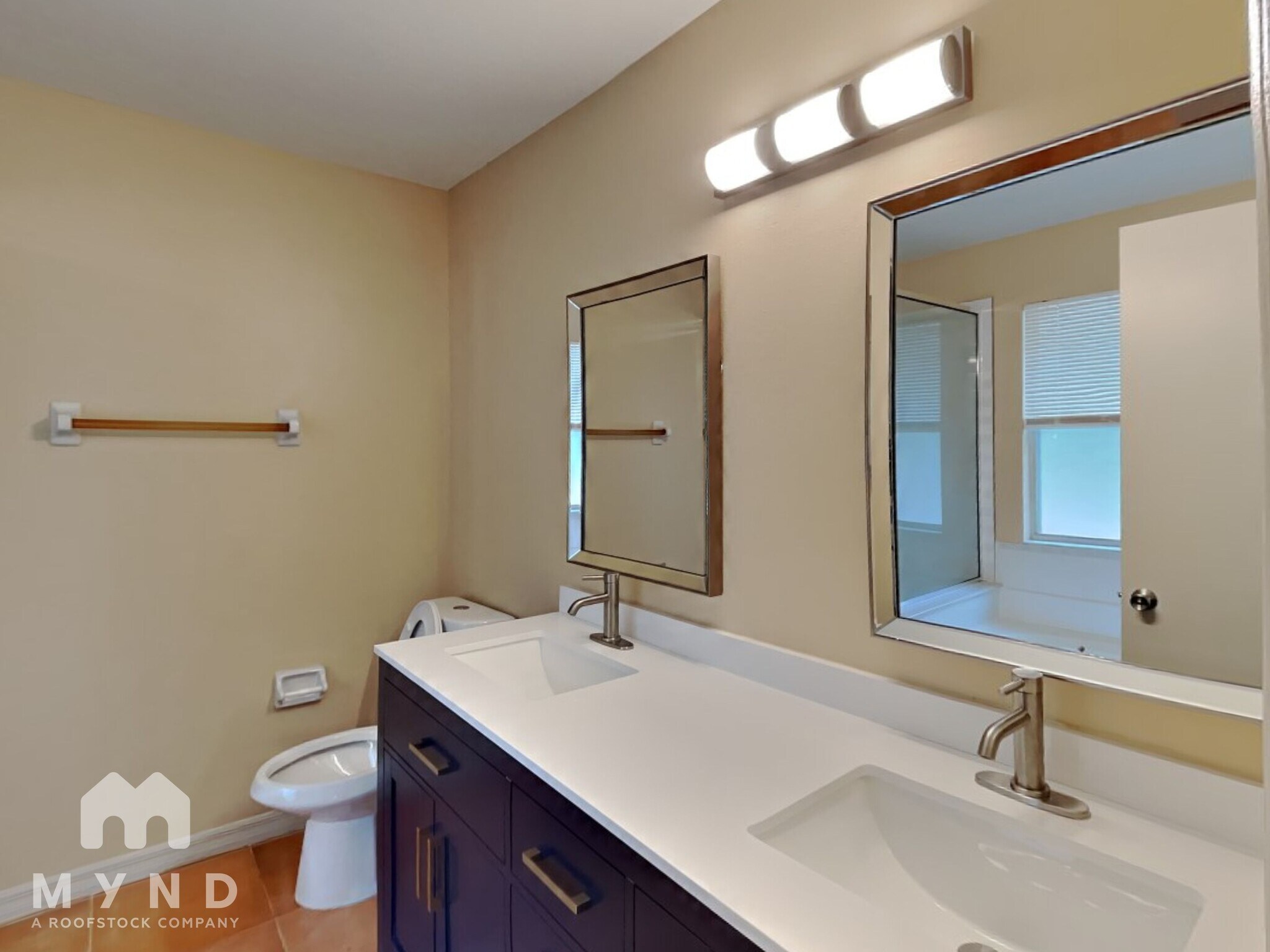 Building Photo - 1938 Blue Fox Ct