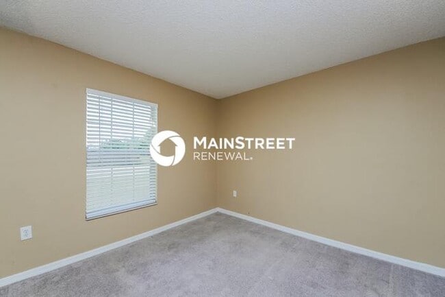 Building Photo - 3 Bedroom Pet-Friendly Home in Mims, FL with Main Street Renewal