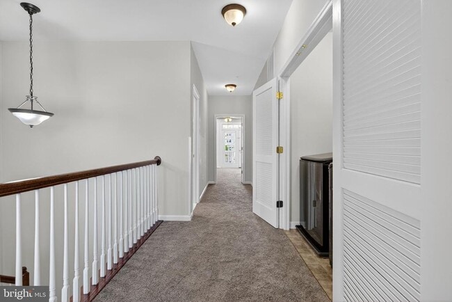 Building Photo - 42563 Highgate Terrace