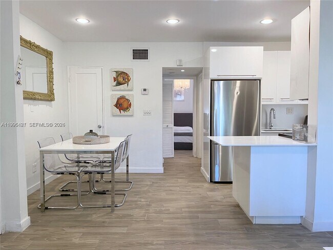 Building Photo - 1611 Euclid Ave