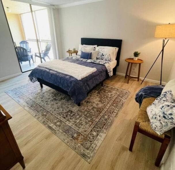 Building Photo - 2255 Lindell Blvd