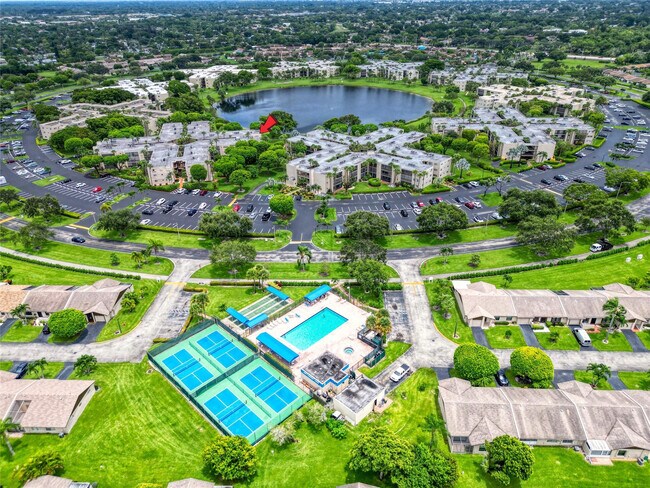 Building Photo - 5250 Las Verdes Cir