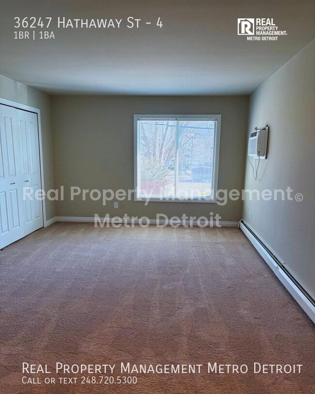 Building Photo - 36247 Hathaway St