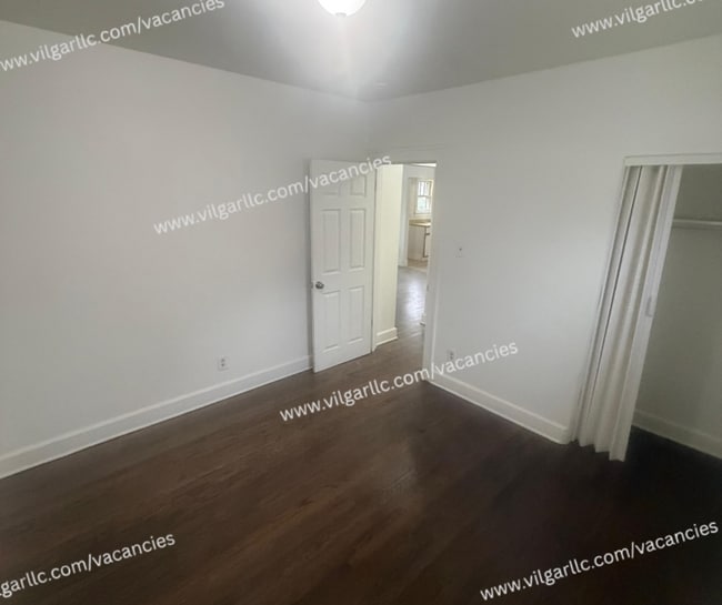 Building Photo - 3 Large Bedrooms • 1 Full Bathroom.  Spacious home ready for immediate move-in.