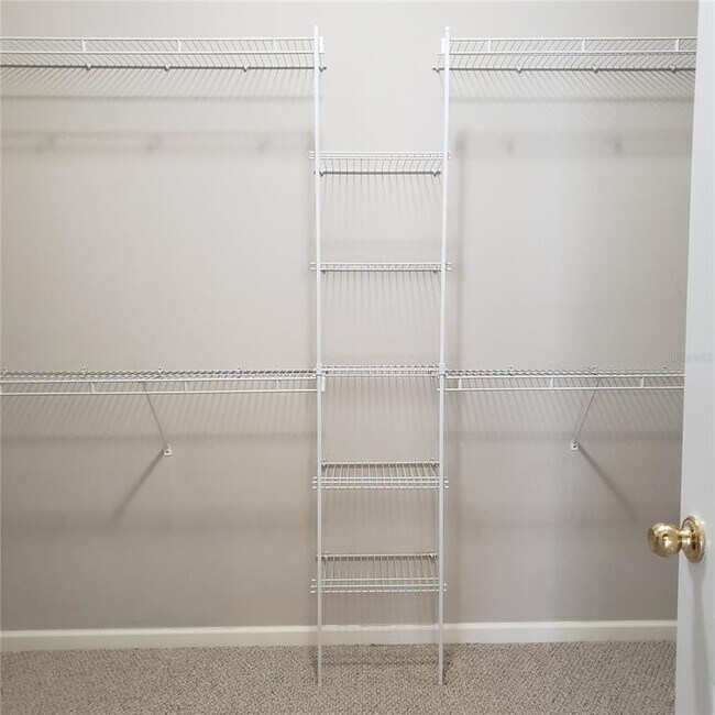 Building Photo - 25638 Ferdinand Ct
