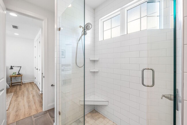 Building Photo - 229 Windrow Way