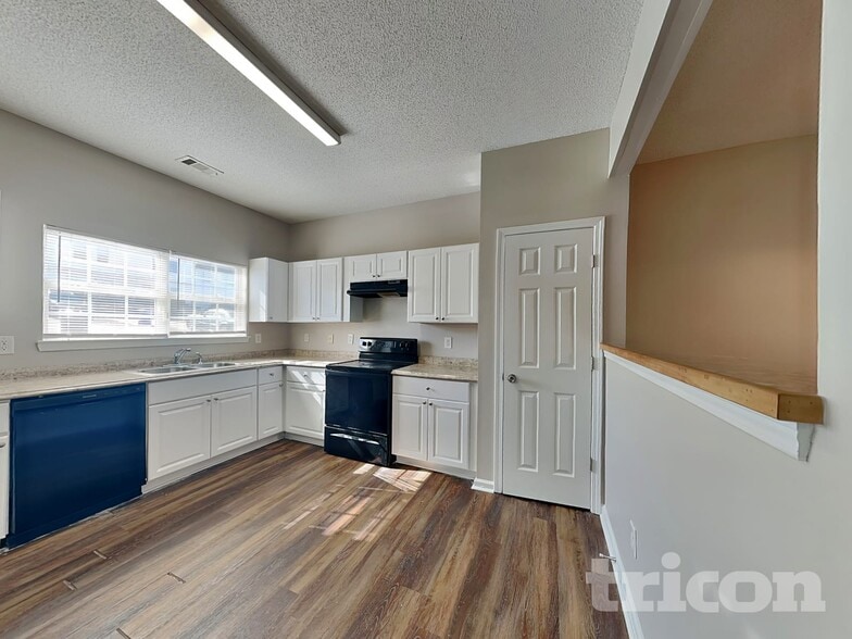 Building Photo - 128 Hawkeye Ln NW