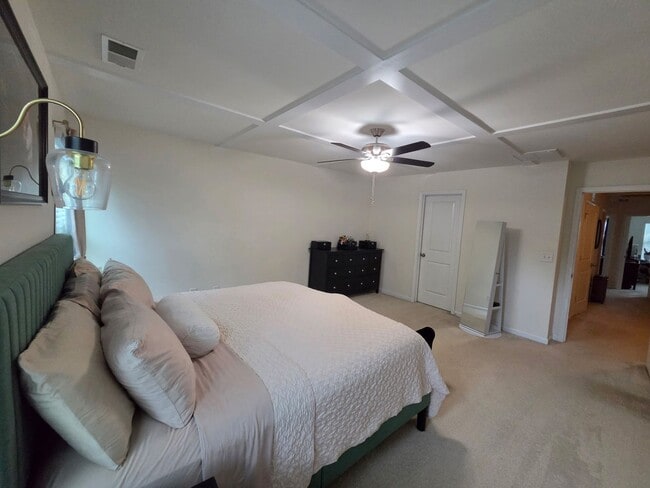 Building Photo - Well Maintained Large townhome in Steele Creek