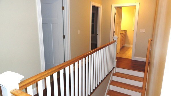 Building Photo - 22 W Shore Park Rd