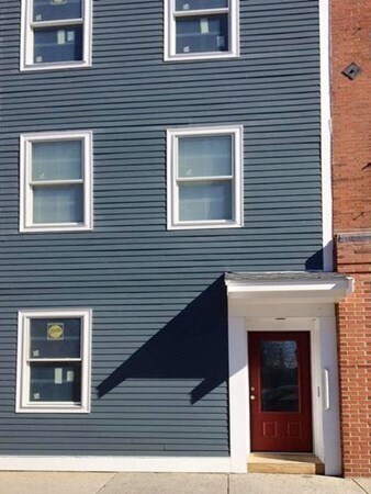 Building Photo - 154 Sumner St